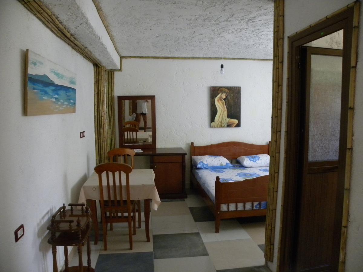 Maxola'S Dream Orikum Hotell Exteriör bild